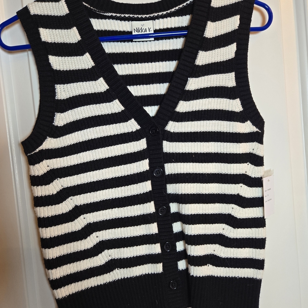Stylish Black and White Knit Vest